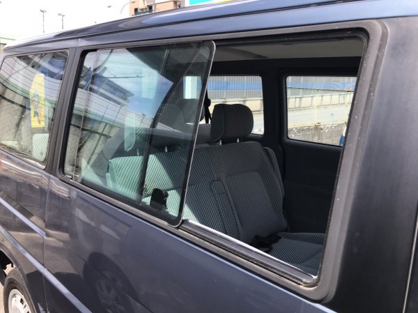 マルチシェードVWT4ヴァナゴン バナゴン　フロント3枚セット ウインドウエアベントとマルチシェード ヴァナゴンT4 1990～2003