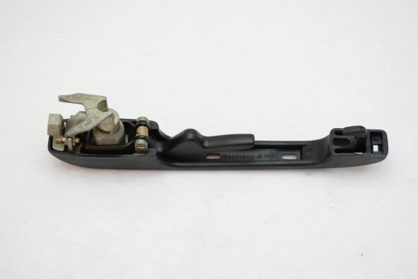 純正品】 ドアアウターハンドル（左／ブラック）Golfカブリオレ（77