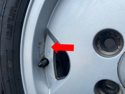 【中古品タイヤ⑦】純正アルミホイール 「4本セット/スタッドレスタイヤ付き」195/70R14 91Q T3 VANAGON(ヴァナゴン)