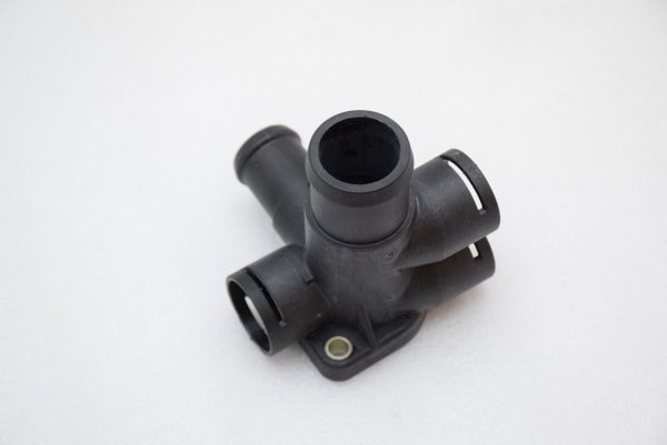 【純正品】 ウォーターフランジ Golf Mk2(89~92年)