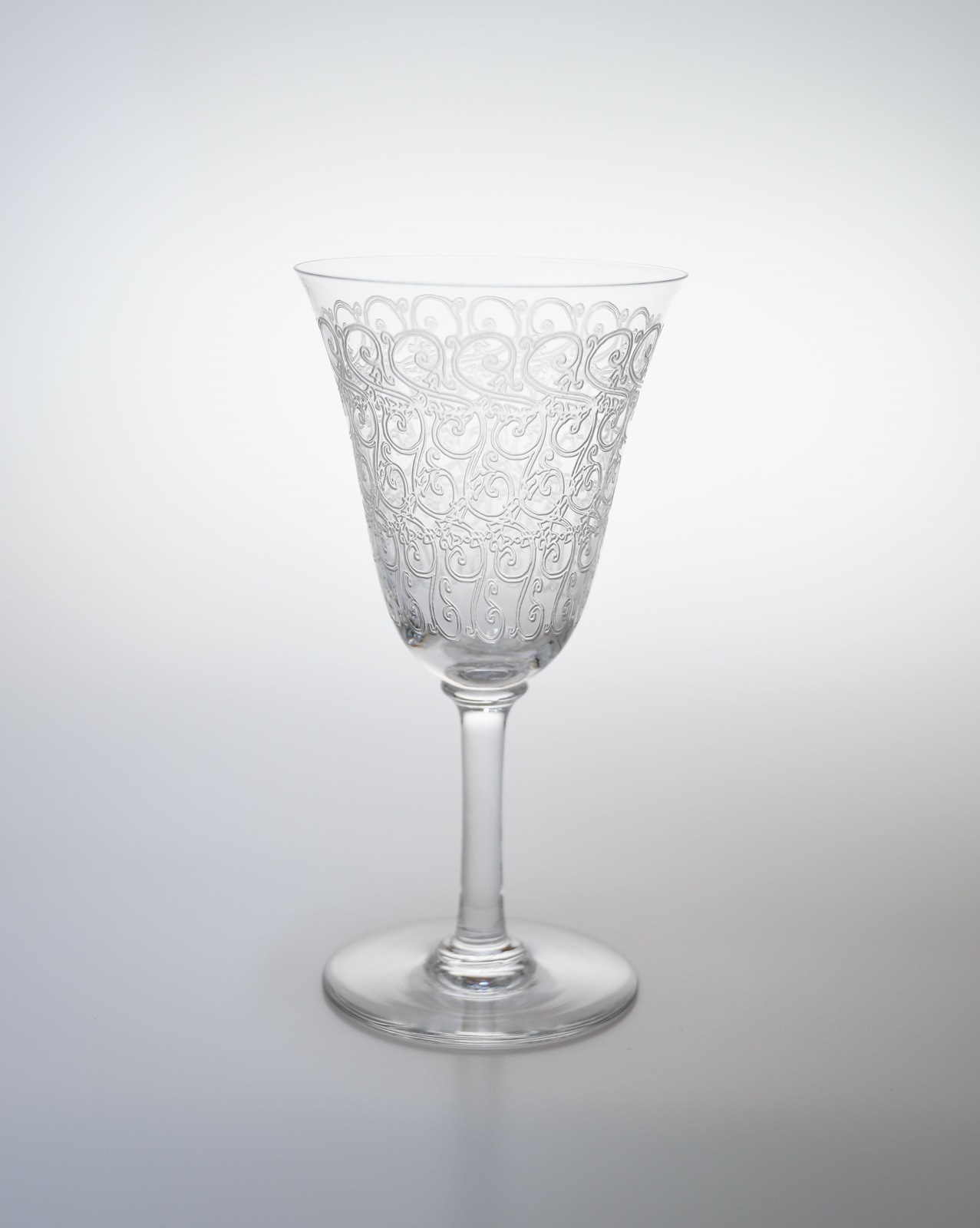 ロングステムウォーターグラス「ローハン・シャトーブリアン」