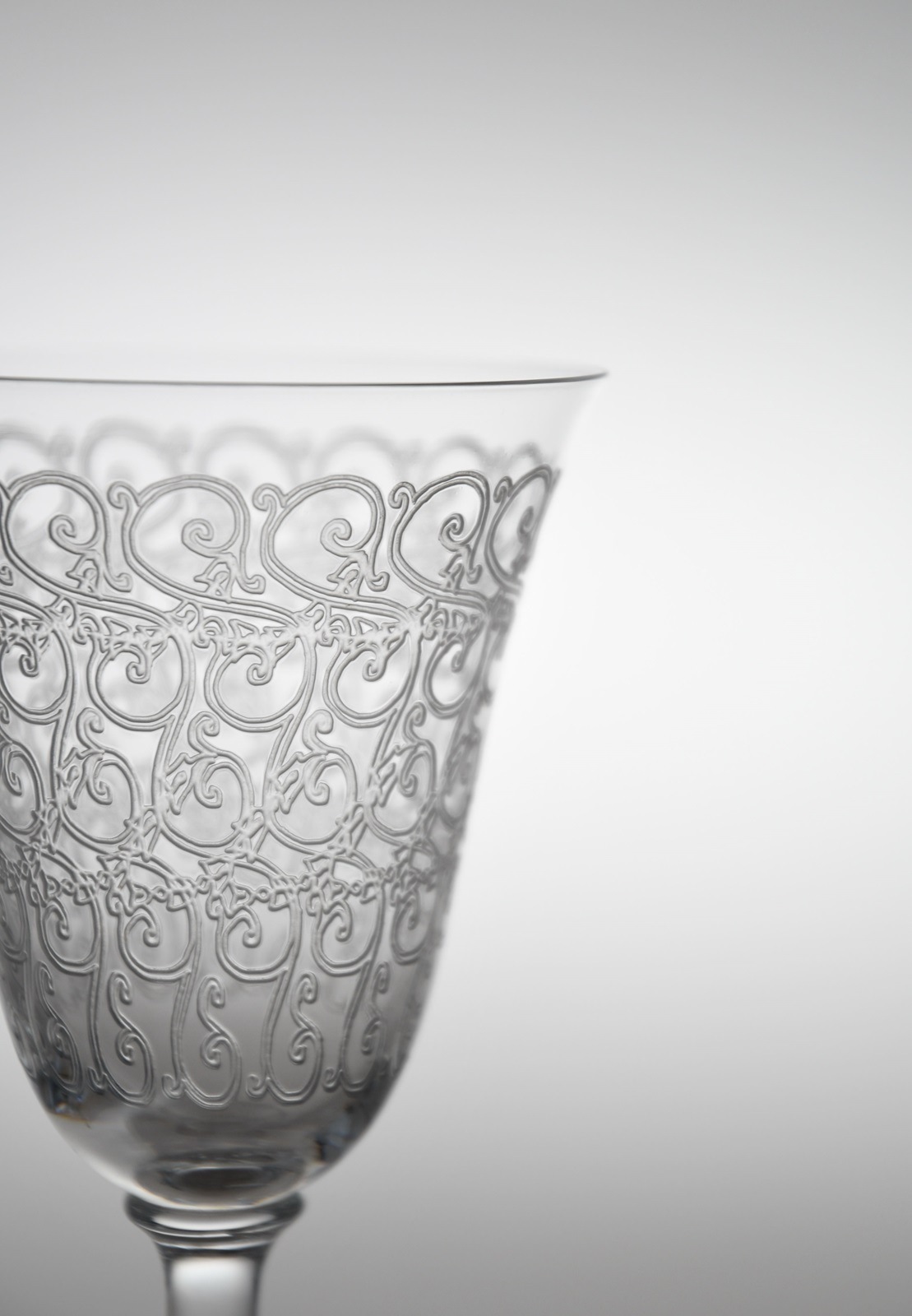 ロングステムウォーターグラス「ローハン・シャトーブリアン」