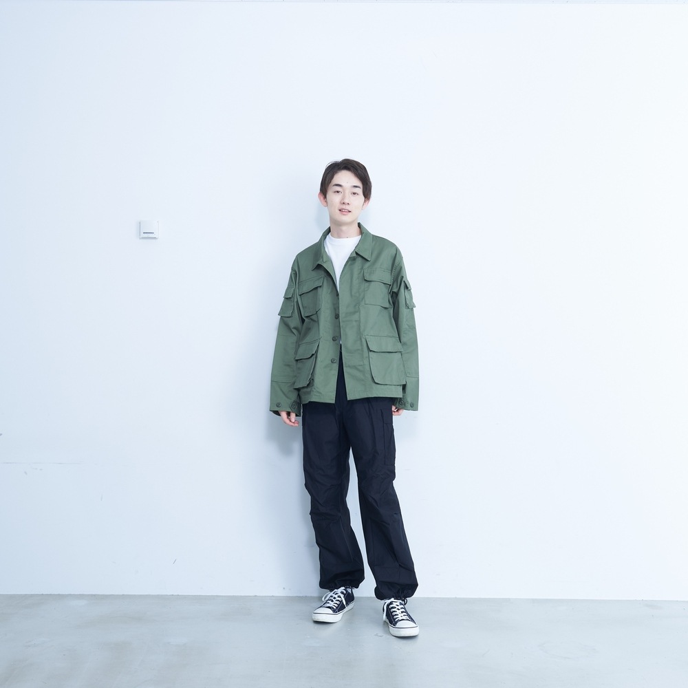 Needs オリーブグリーン ジャケット S テーラードライトジャケット