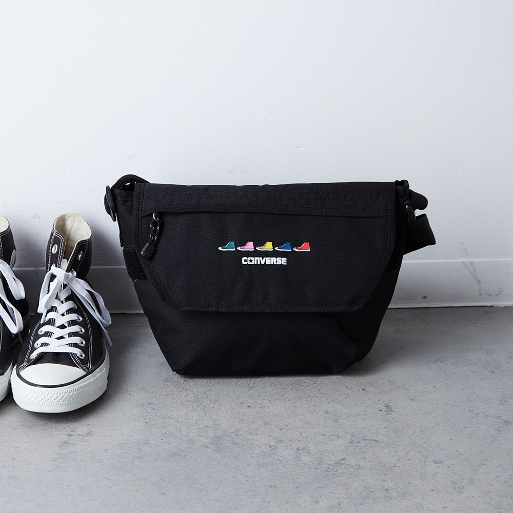 CV SNERKER PRINT MESSENGER BAG
