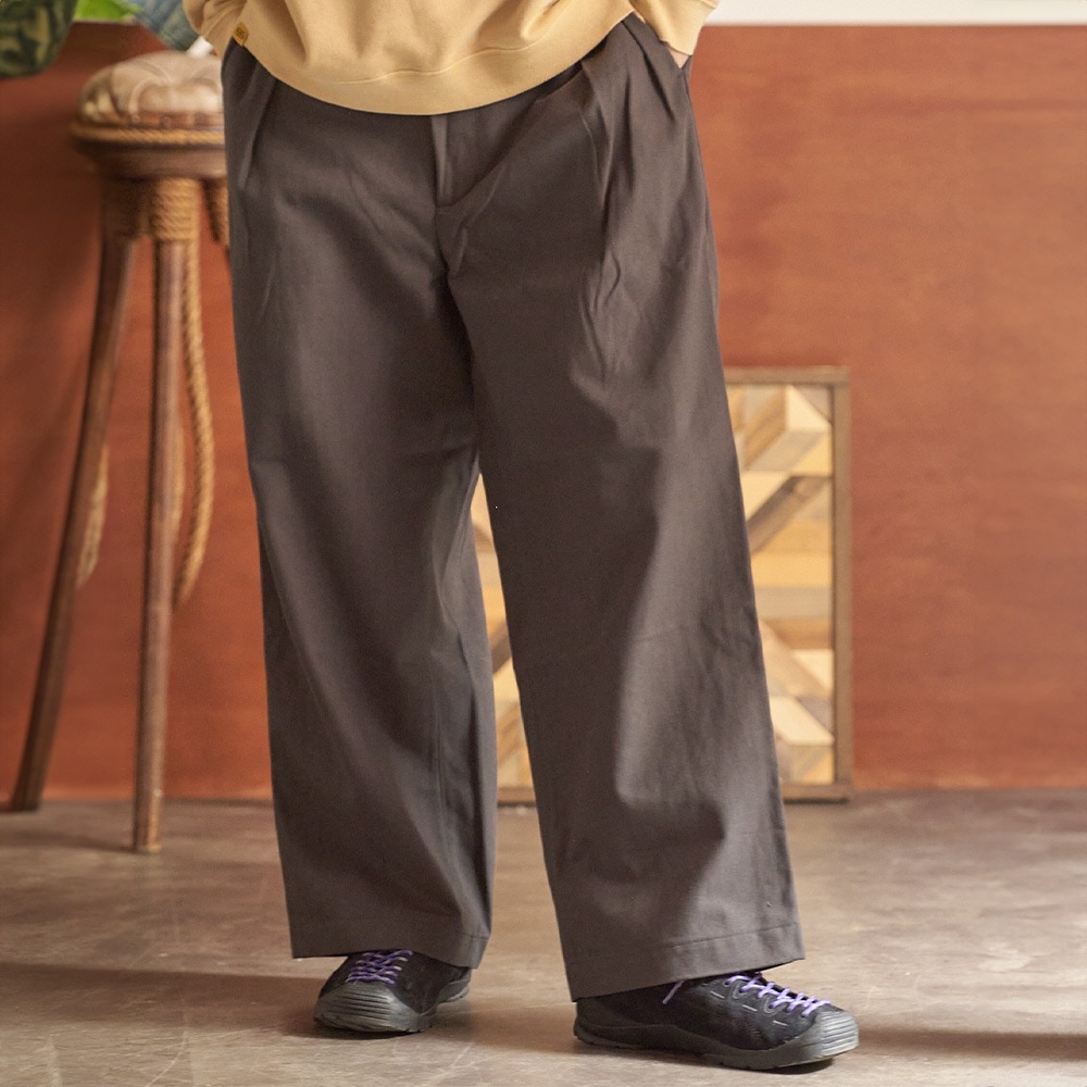 サイズ2 ヘリル ブラックシープ チノパンツ ナチュラルブラウン こー様専用】herill Black sheep Chino pants - メルカリ