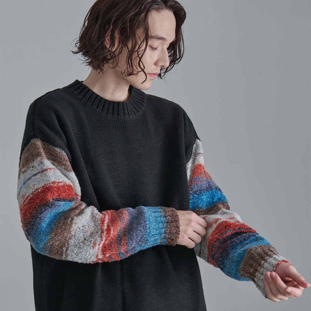 グラデーションスリーブ クルーネックニット