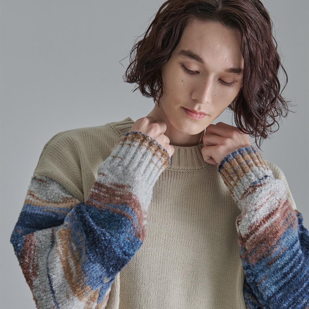 グラデーションスリーブ クルーネックニット