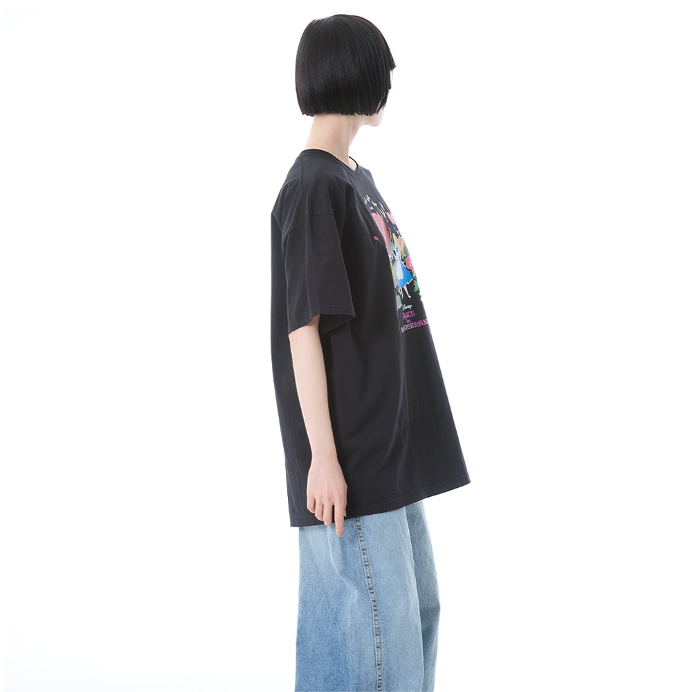 Disney / Alice in Wonderland Graphic Tee