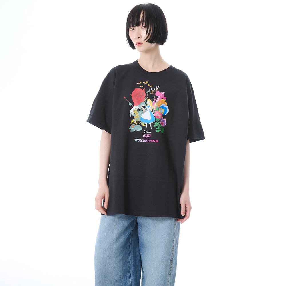 Disney / Alice in Wonderland Graphic Tee