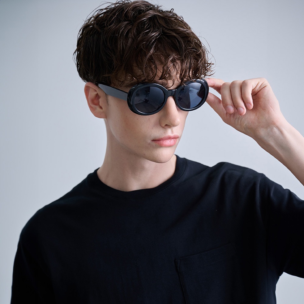 BIG FRAME SUNGLASSES
