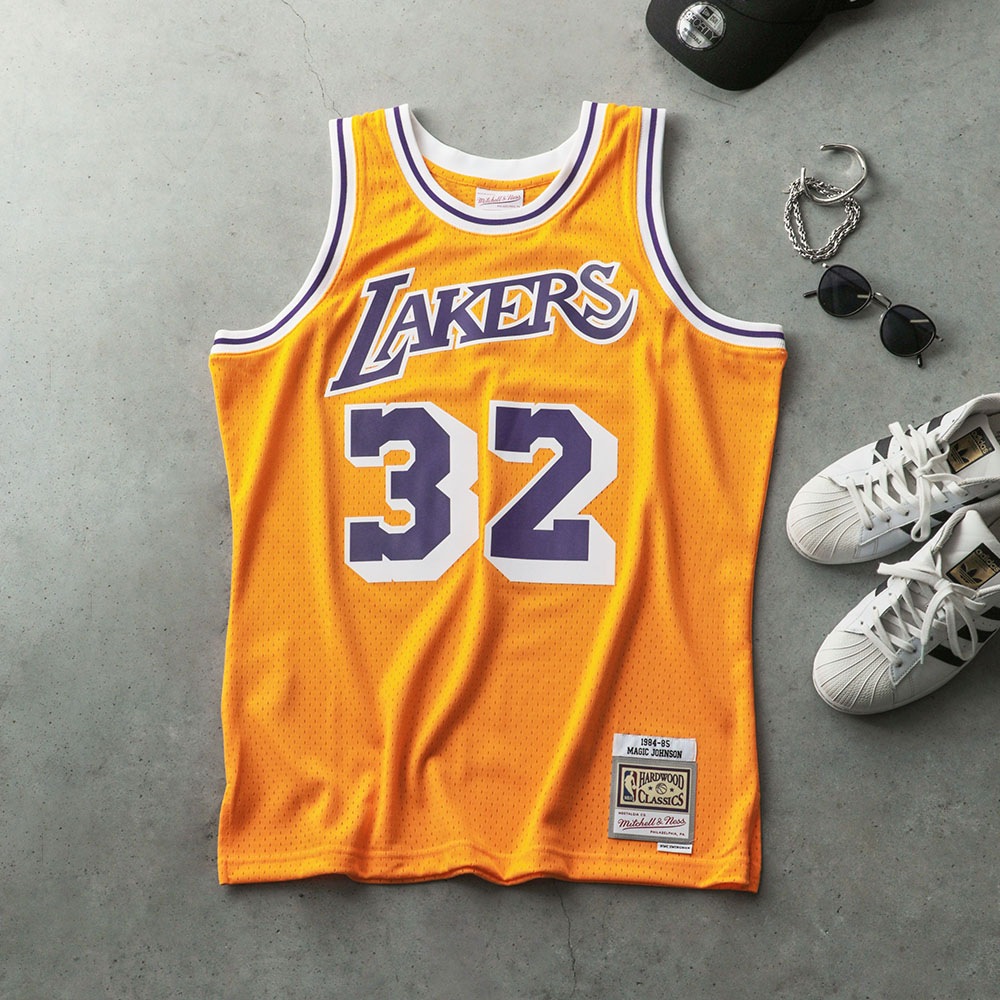 NBA LAKERS magic johnson 90sチャンピオンユニフォーム Vintage 90s Lakers Champion Jersey Size 48 - Magic Johnson