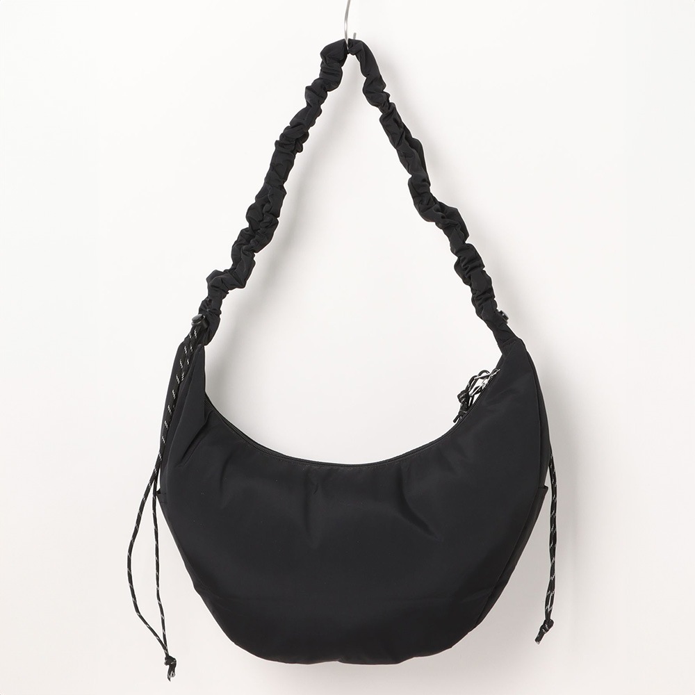 FILA×PEANUTS ハーフムーン クシュクシュハンドル ショルダーバック