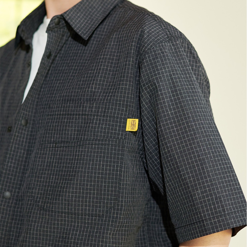 ナイロンリップストップ 半袖スナップシャツ(撥水加工)