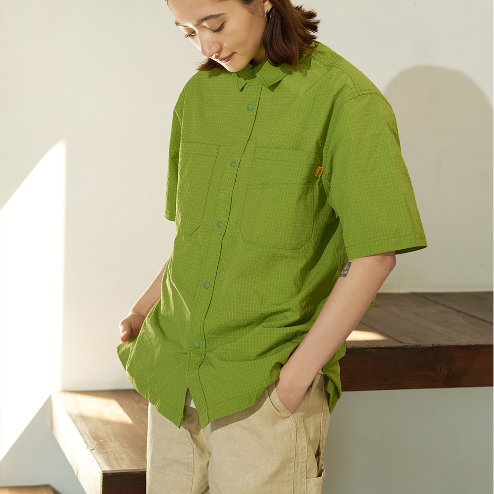 ナイロンリップストップ 半袖スナップシャツ(撥水加工)
