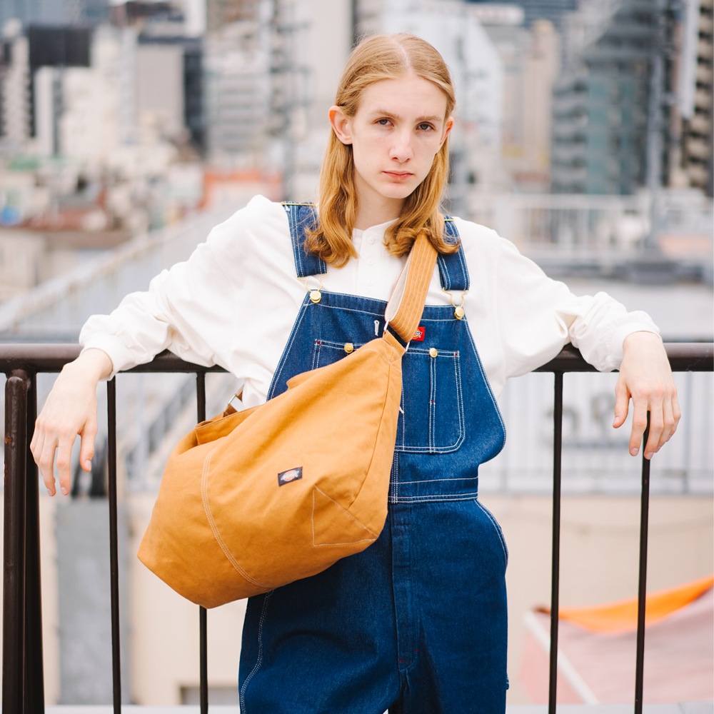 83294MODEL OVERALL | FEATURE | JUGLANS