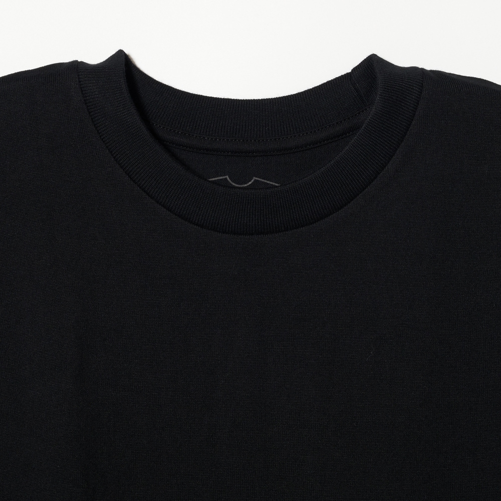 HM3-B202 1P KURO SLEEVELESS