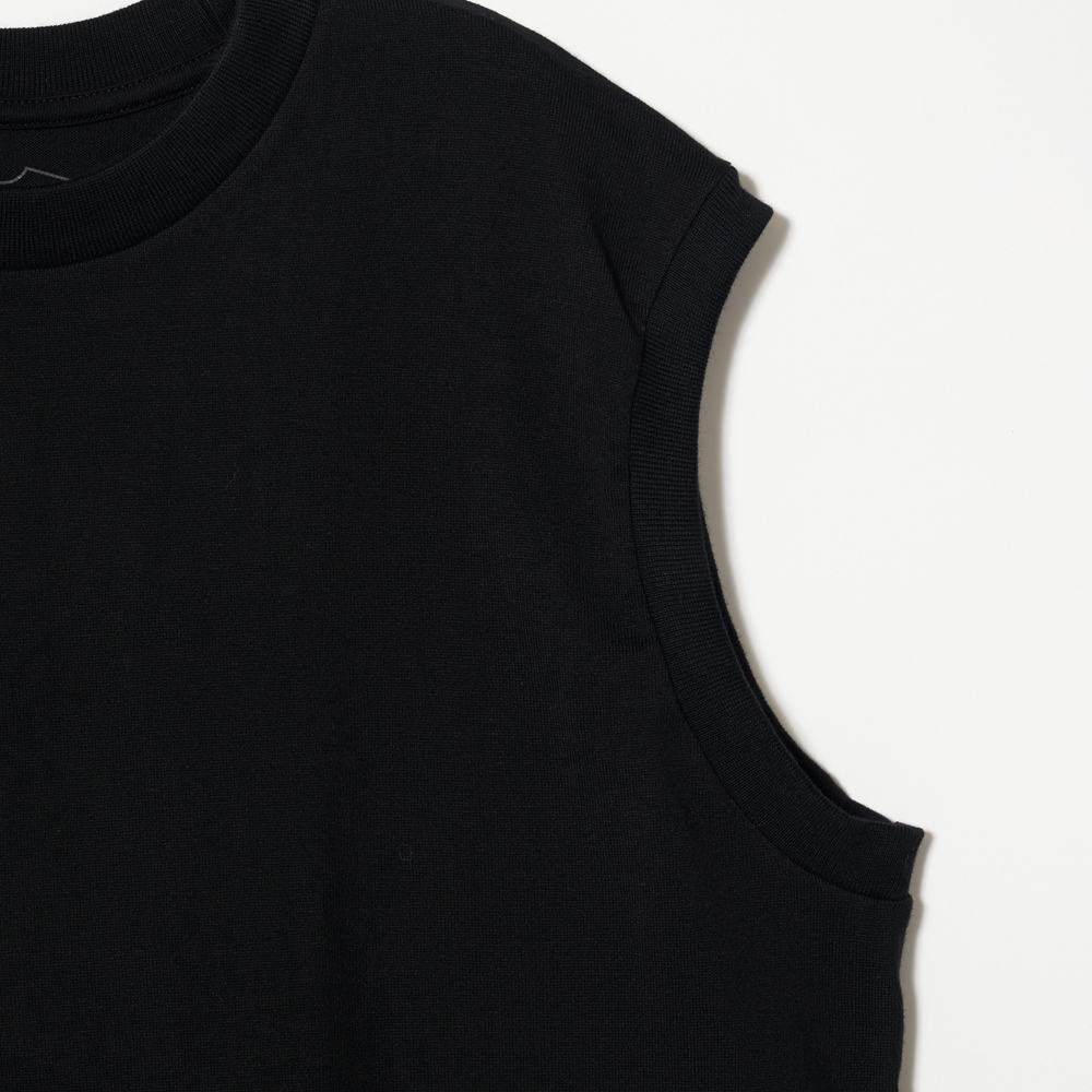 HM3-B202 1P KURO SLEEVELESS