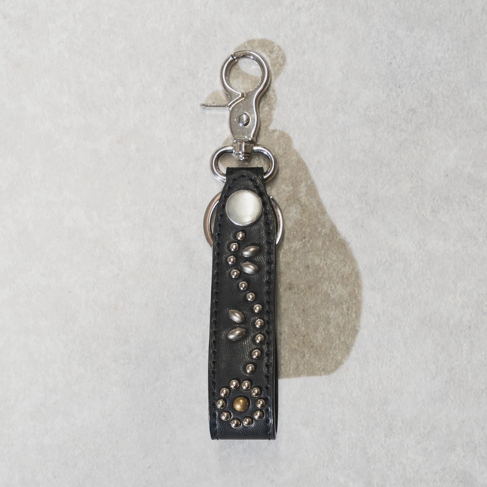 未使用　The REAL McCOY'S スタッズキーホルダー ブラウン THE REAL McCOY'S スタッズキーホルダー 未使用美品！ The REAL McCOY