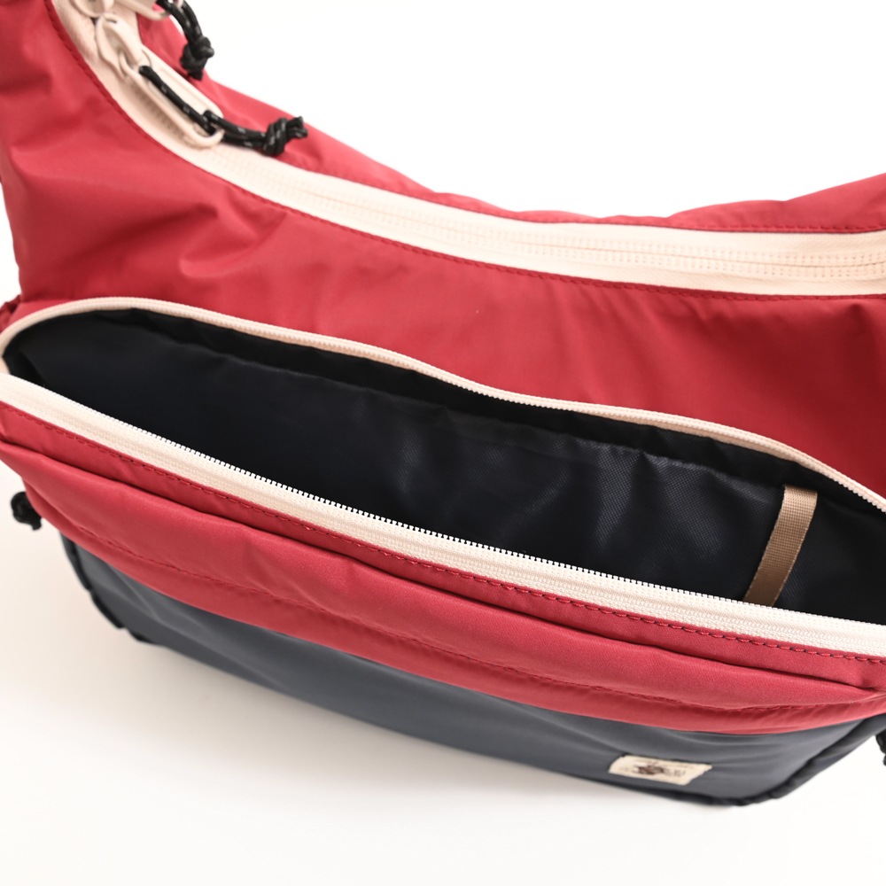 COB Air WP MOONSHAKE SHOULDER BAG