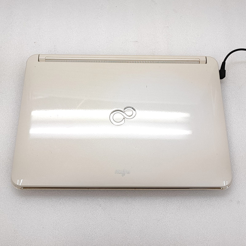 中古 ノートパソコン LIFEBOOK AH550/5B