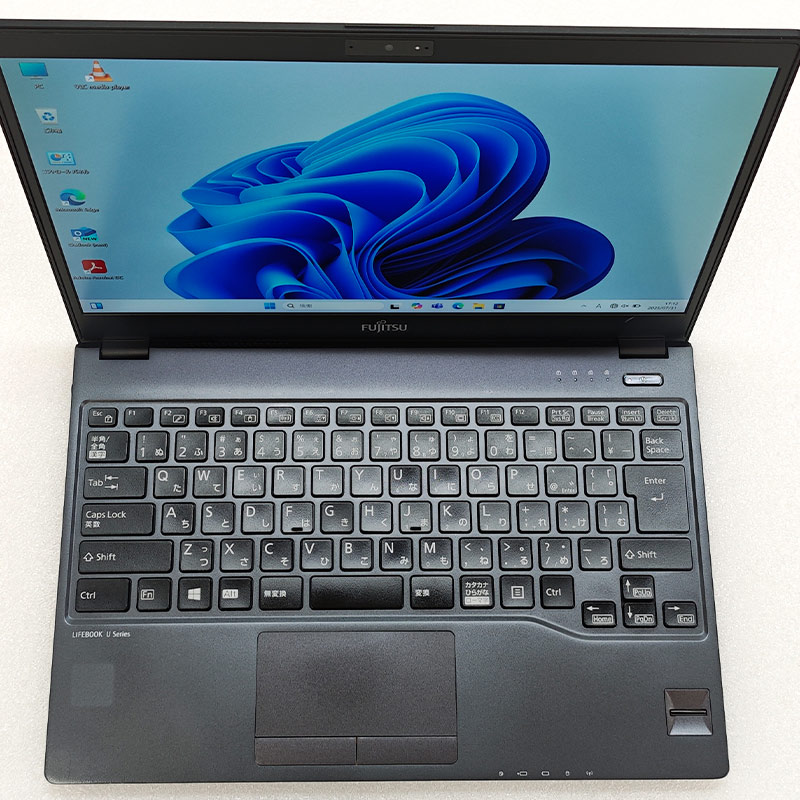 超軽量PC 中古パソコン 富士通 LIFEBOOK U938/T Windows11 Pro Celeron 3965U メモリ 8GB SSD 128GB 13.3型 無線LAN Wi-Fi 13インチ B5 本体 / 3ヶ月保証 中古ノートパソコン (7241a)