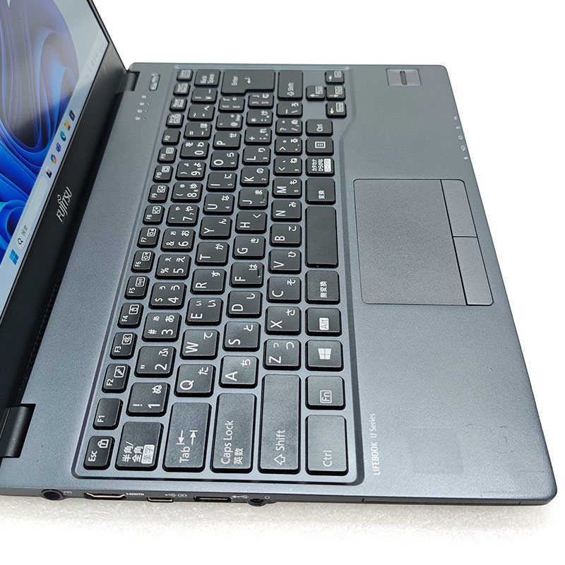 超軽量PC 中古パソコン 富士通 LIFEBOOK U938/T Windows11 Pro Celeron 3965U メモリ 8GB SSD 128GB 13.3型 無線LAN Wi-Fi 13インチ B5 本体 / 3ヶ月保証 中古ノートパソコン (7241a)