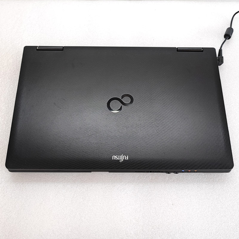 高速SSD Corei5 メモリ8GB 15.6インチ 富士通 ノートパソコン 1ヵ月の