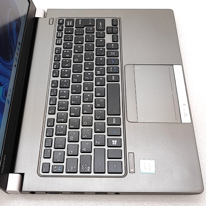 薄型 軽量 中古ノートパソコン 東芝 dynabook R63/B Windows11 Pro Core i5 6300U メモリ 4GB SSD 256GB 13.3型 無線LAN 13インチ B5 FHD WPS Office付き (4391a) 3ヵ月保証 / 中古パソコン