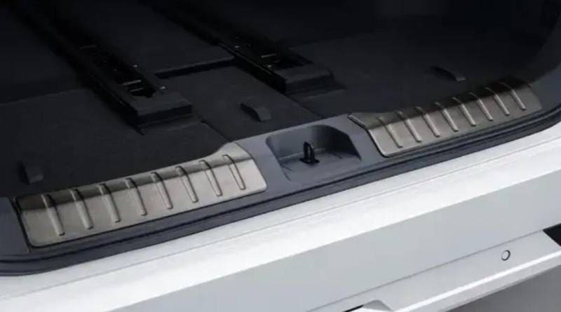 日産 エルグランド NE53 純正 アクセサリー ラゲッジエントリーガード〔H4992-7YA0A KA440-1JU0A〕