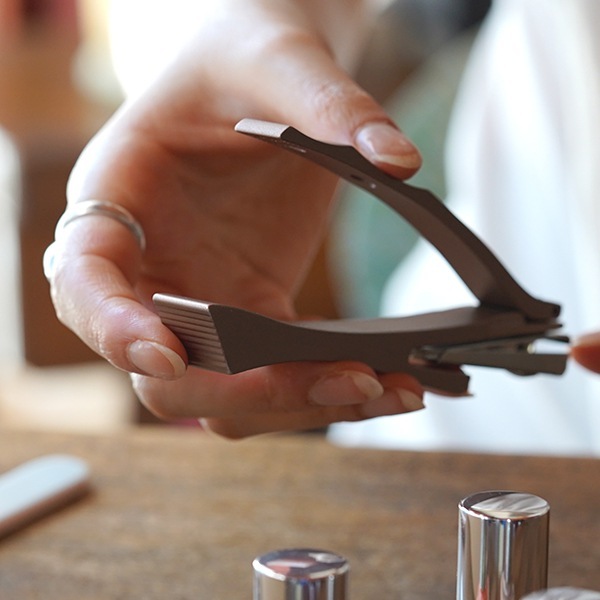 ヨシタ手工業デザイン室 ネイルクリッパーGriff 回転刃タイプ ヤスリなし