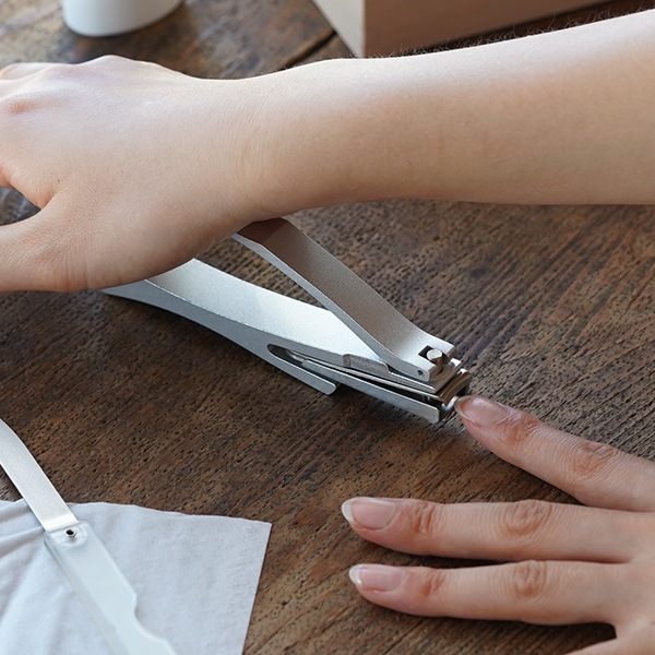 ヨシタ手工業デザイン室 ネイルクリッパーGriff 回転刃タイプ ヤスリなし