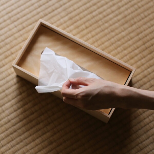 【新品】東屋 ティシューの匣 No.2 桜皮留 木製 ティッシュケース 無垢材 新品】東屋 ティシューの匣 No.2 桜皮留 木製 ティッシュケース