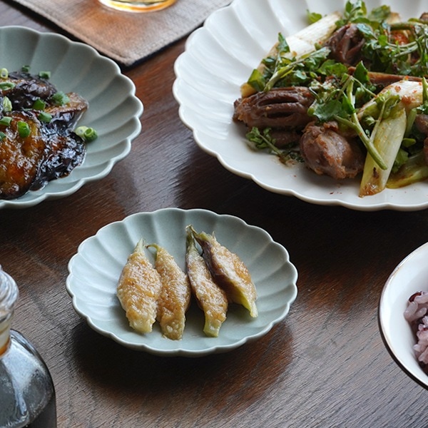 JICON ジコン 花彫皿 中皿 4枚セット JICON ジコン 花彫皿 中皿 4枚セット JICON 菊皿 小皿 磁今（ジコン）