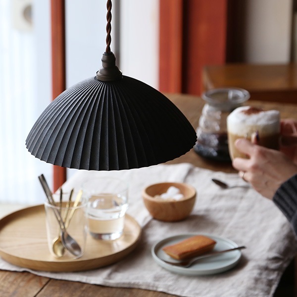 FUTAGAMI ペンダントランプ 黒ムラ フラット