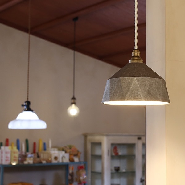 futagami ペンダントライト　明星(小) 楽天市場】FUTAGAMI ペンダントランプ 明星 小 黒ムラ 真鍮 鋳肌