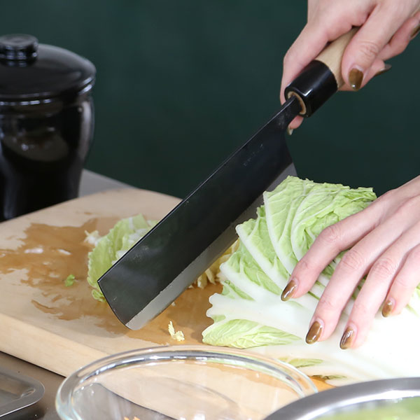 【新品未使用！！　日本橋　木屋　菜切り包丁】 イヅツキ 菜切包丁 西型 170mm 水牛口 – 木屋