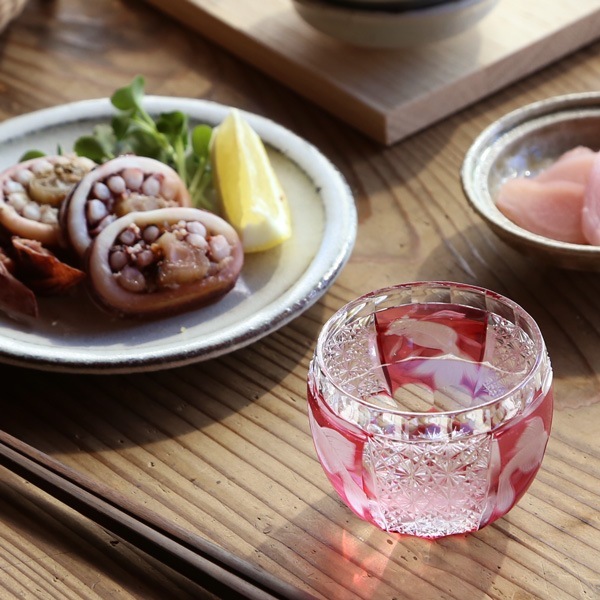 堀口硝子 金魚の酒杯 金赤 グラヴィール 江戸切子 | メーカー別