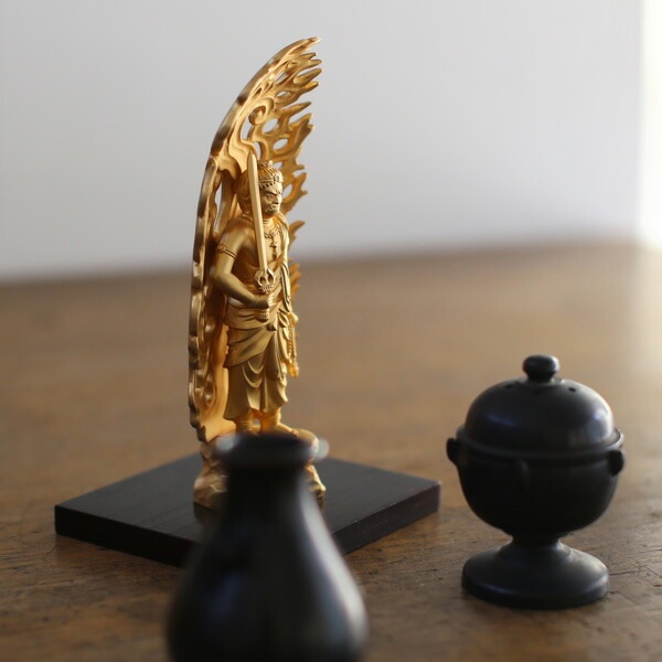 修縁堂】精密細工 極上品 仏教工芸 不動明王 不動明王 仏像 彩金 彩繪