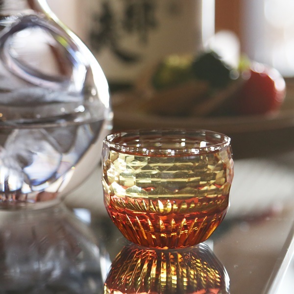 切子　金赤　ぐい呑　一個 小樽切子 吉幸ぐい呑み 金赤琥珀 深川硝子工芸 | メーカー別,は