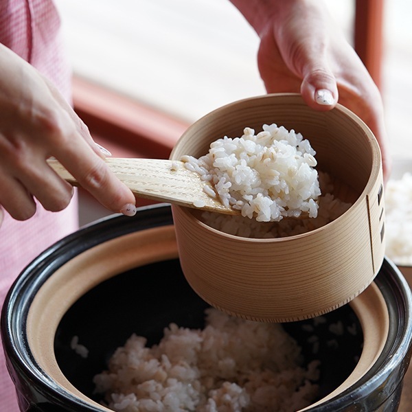 栗無垢　圧巻　身長高　フォトスタンド　一枚板くりぬき額　家具職人　唯一無二　希少 栗無垢 圧巻 身長高 フォトスタンド 一枚板くりぬき額 家具職人 唯一無