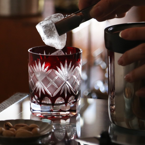 カットガラスの赤いショットグラス Amazon | 巨乳 おっぱい ショットグラス 赤 高さ6.5cm直径5cm