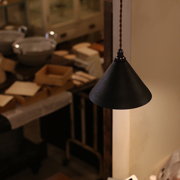 FUTAGAMI ペンダントランプ 黒ムラ 円錐 削り出し | メーカー別,は行