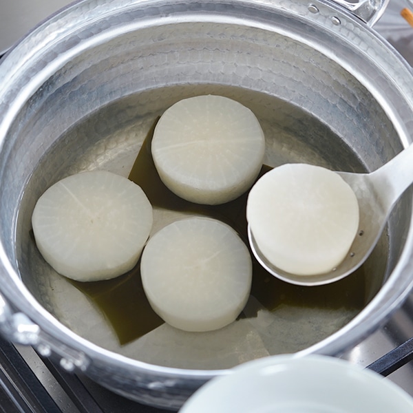 姫野作. アルミ段付鍋(ふた付) 9寸