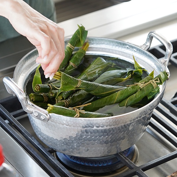 姫野作. アルミ段付鍋(ふた付) 9寸