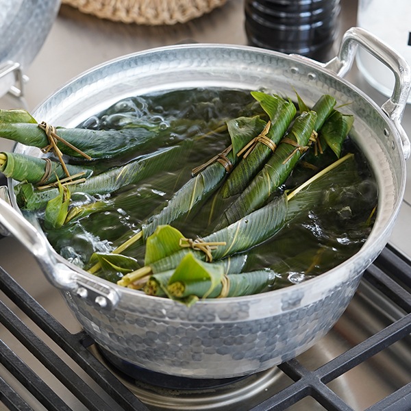 姫野作. アルミ段付鍋(ふた付) 9寸