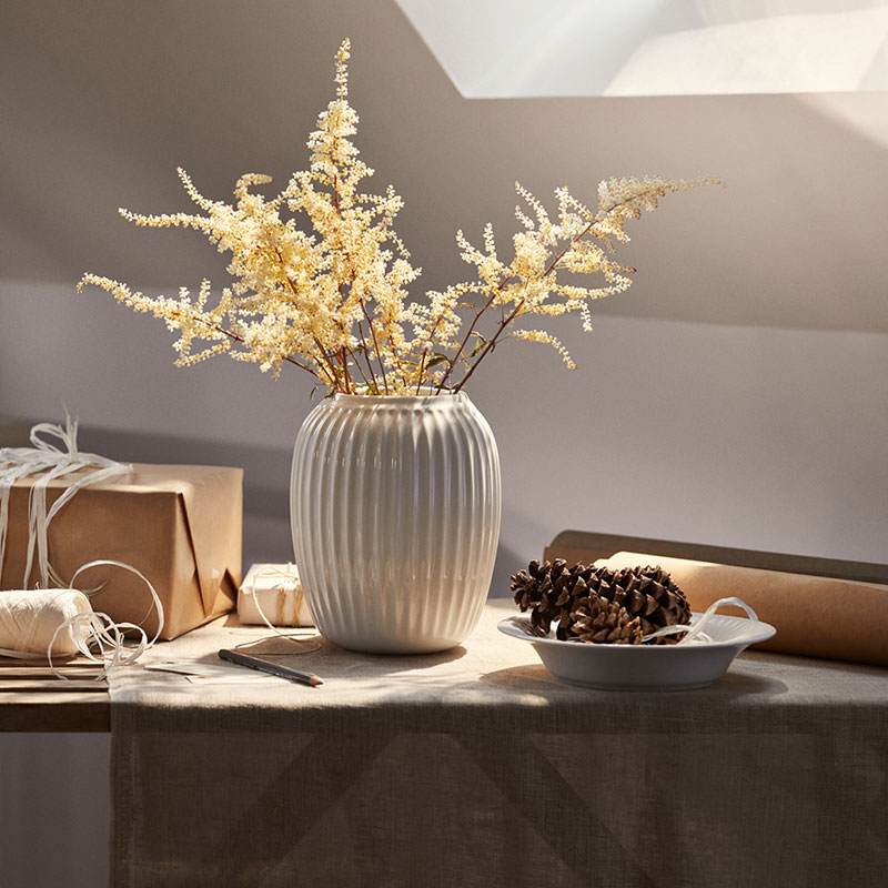 KAHLER �����顼 Hammershoi �١��� H21cm  ���� �̲� �ե��١��� ƫ�� ������� ����ƥꥢ ���� �ϥ�ޡ����ۥ�