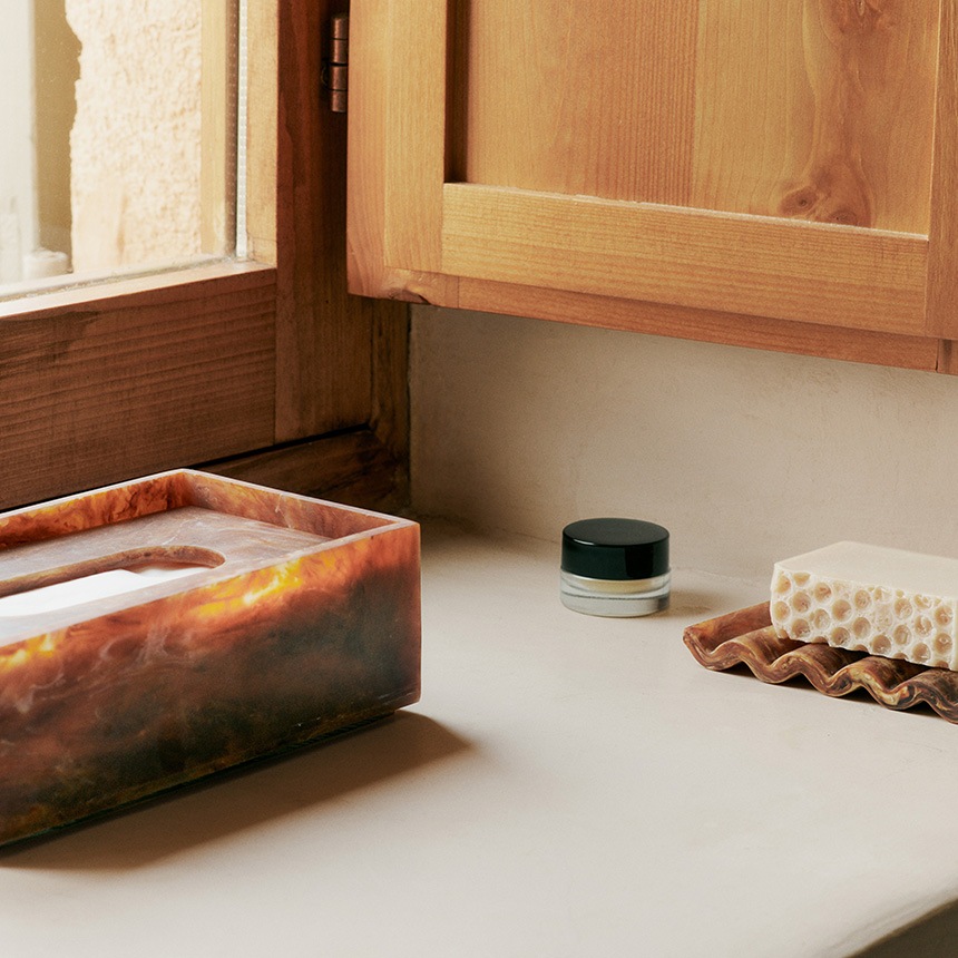 ferm LIVING �ե������ӥ� Mist Soap Dish �ߥ��ȥ����ץǥ��å���  �и��֤� �̲����� �������� ������� ���̽� �Х��롼�� �Х������ƥ� �Х����å� ��������Ź ����͢����