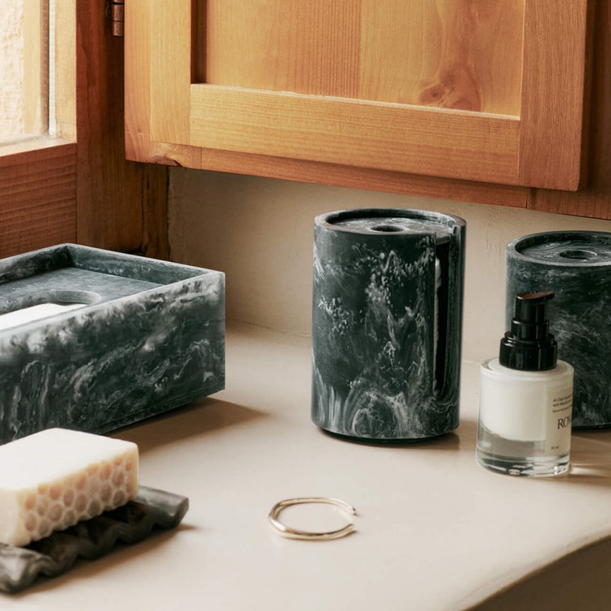 ferm LIVING �ե������ӥ� Mist Tissue Box �ߥ��� �ƥ��å���ܥå���  �ƥ��å��奱���� �̲����� �������� ������� ����ƥꥢ �ƥ��å��� ��ӥ� ���� ���̽� ���� ���ե��� ��������Ź ����͢����  ������̵����