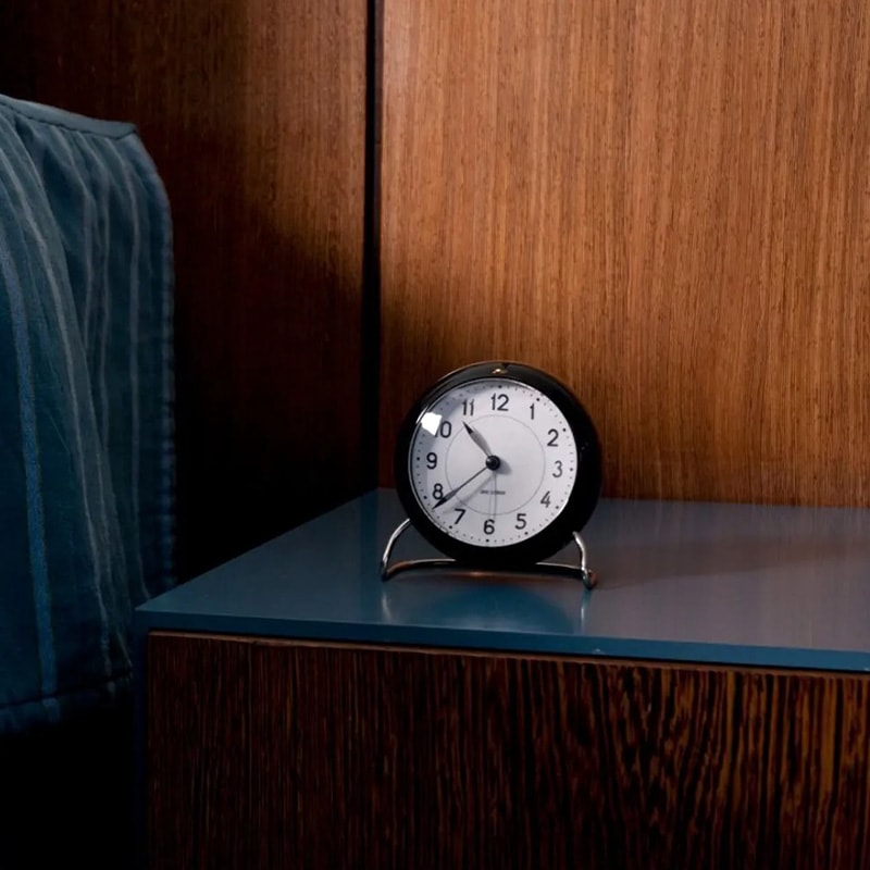 �֤����� �̲� ������� ��ӥ� ���ʥ��� ARNE JACOBSEN ����͡��䥳�֥��� �ơ��֥륯���å� STATION ��11.3cm  ������ ���� ��� ������ ���顼�९���å� ����ƥꥢ ����� ���� ���֥��� �ץ쥼���  ������̵����