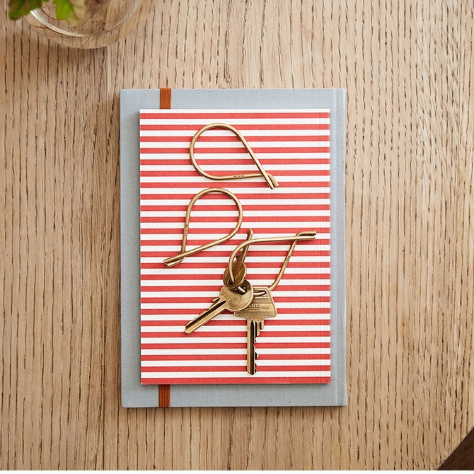 MOEBE �ࡼ�� �������